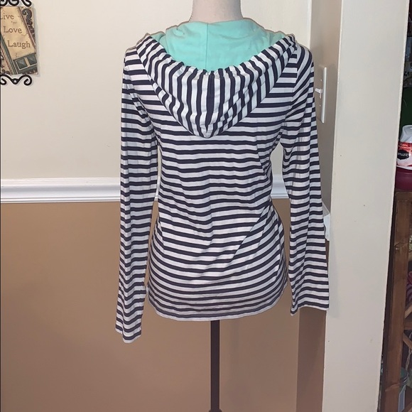 Top - Picture 2 of 2